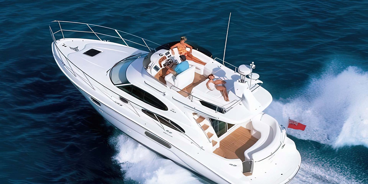 Аренда моторной яхты Sealine 39 АМО в Санкт-Петербурге